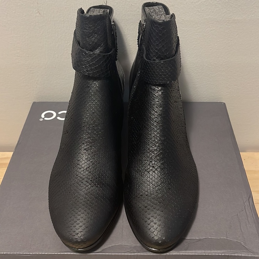 Ecco Scultpured 45 Black Buffed Silver Ankle Booties Sz 41(10-10.5) NEW IN BOX - Picture 2 of 10